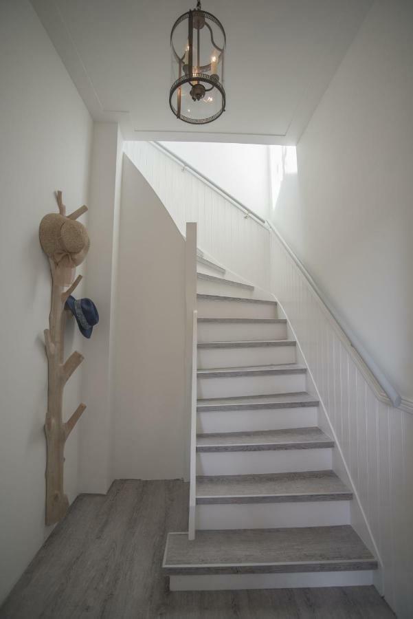 Luxury Upstairs & Downstairs Apartments Зандфорт Экстерьер фото